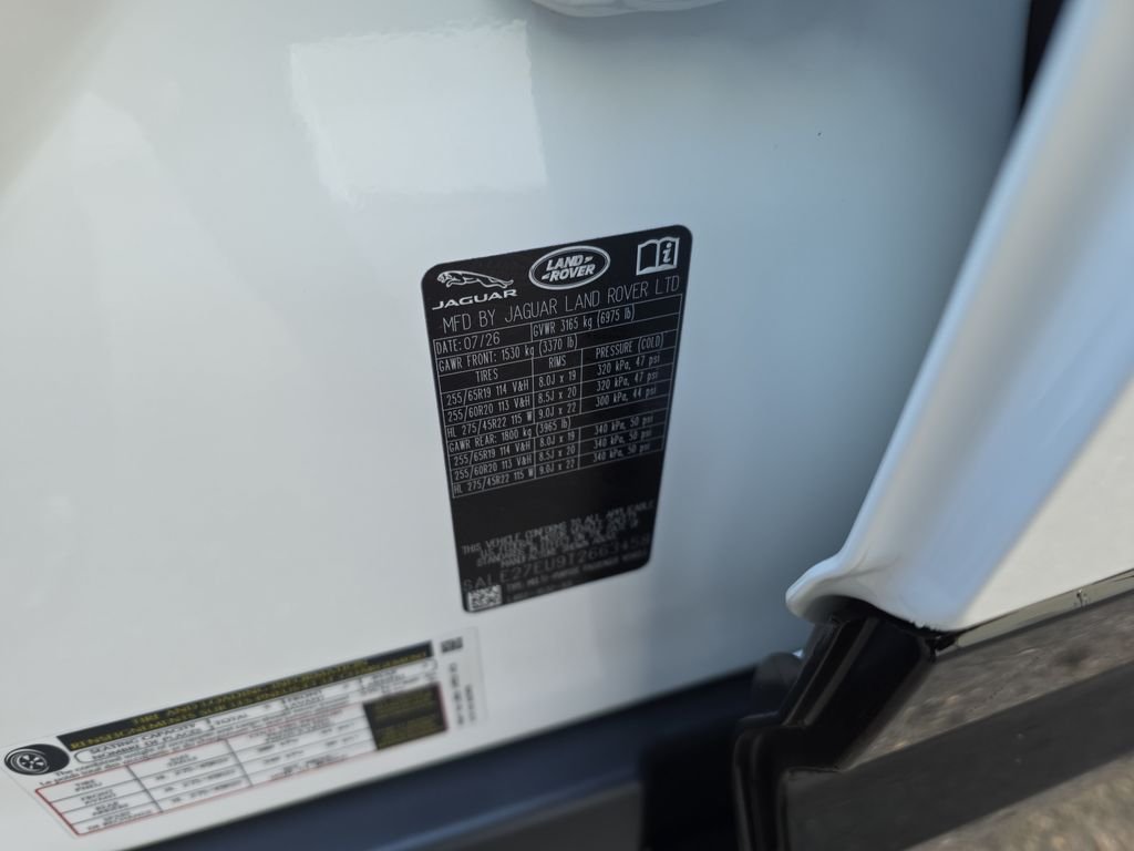 New 2026 Fuji White Land Rover X-Dynamic SE image 24