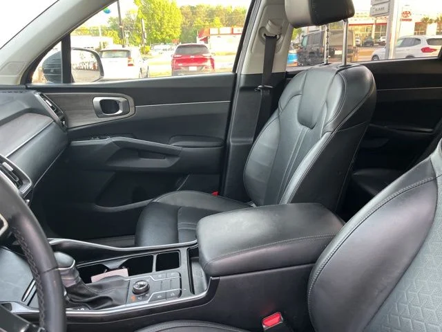 Used 2023 Black Kia X-Line S image 10