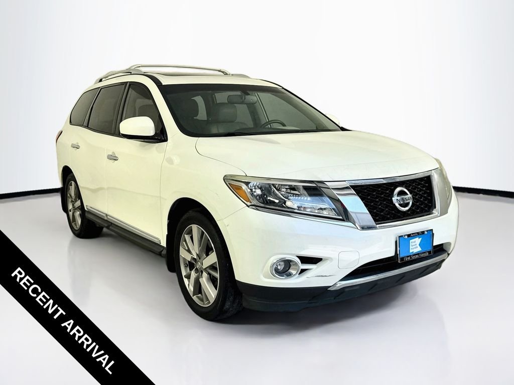 Used 2016 Pearl White Nissan Platinum image 1