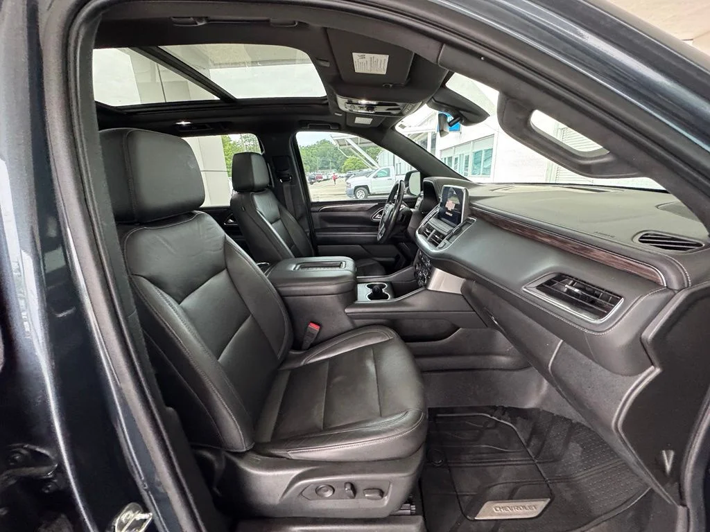 Used 2021 Gray Chevrolet LT image 17