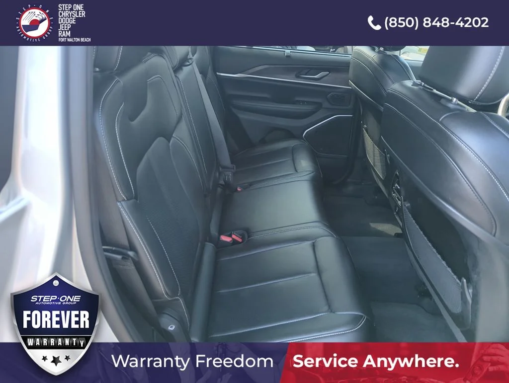 Used 2022 Silver Jeep 4xe image 34