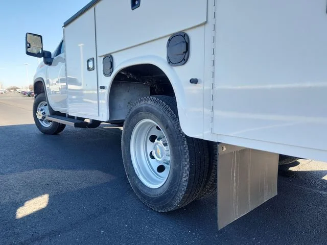 New 2025 Summit White Chevrolet Work Truck image 40