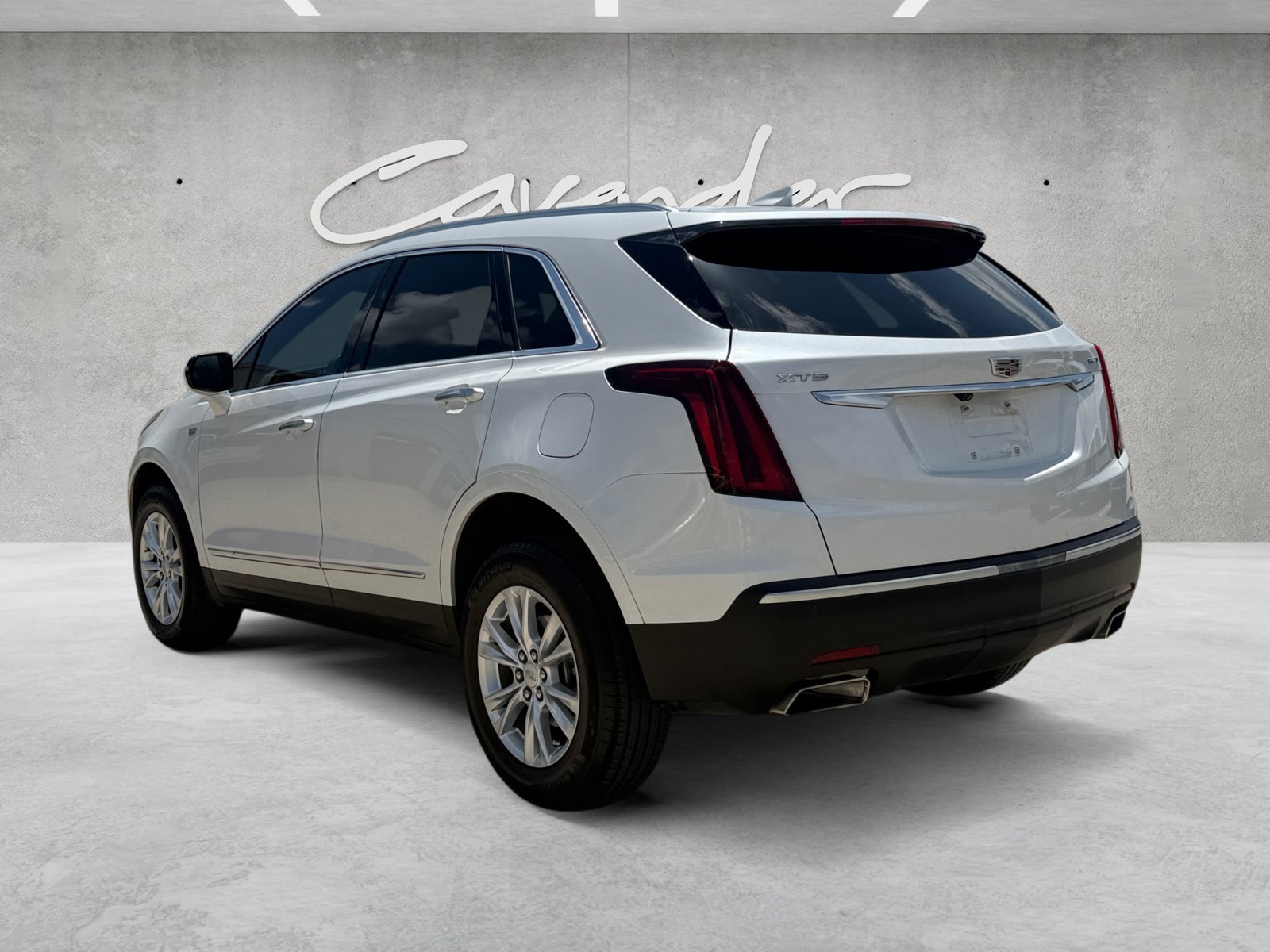 Certified Used 2023 Crystal White Tricoat Cadillac Luxury image 14