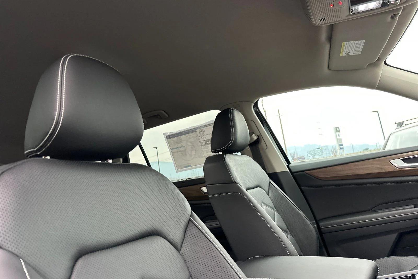 New 2026 Black Volkswagen 2.0T SE w/Technology image 17