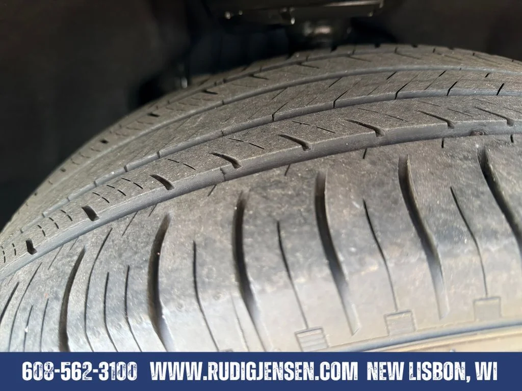 Used 2024 Blue Ford XLT image 27