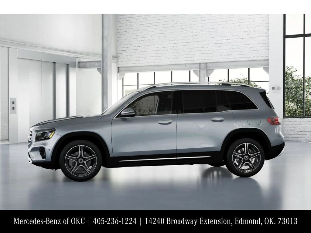 Used 2026 Silver Mercedes-Benz GLB 250 image 35