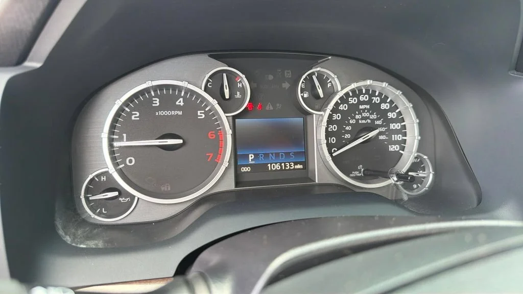 Used 2014  Toyota LTD image 21