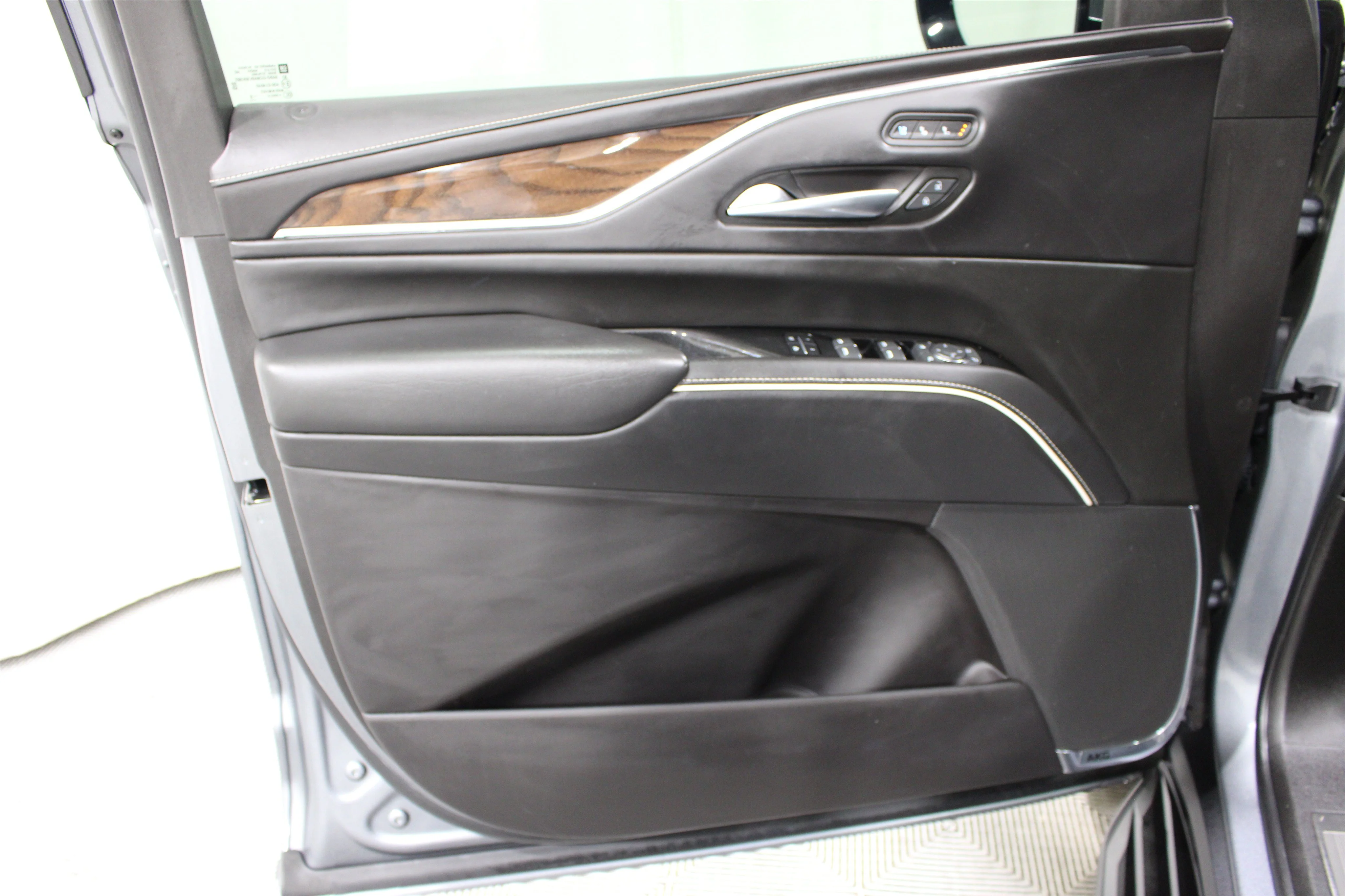 2022 Cadillac Escalade ESV Sport Platinum - Photo 6