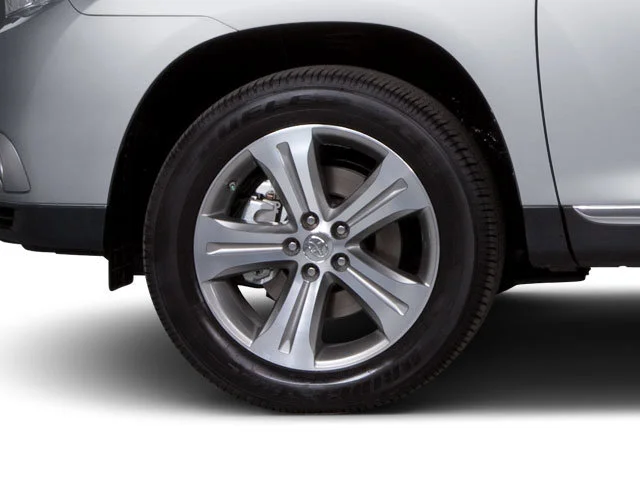 Used 2013 Magnetic Gray Metallic Toyota Limited image 11