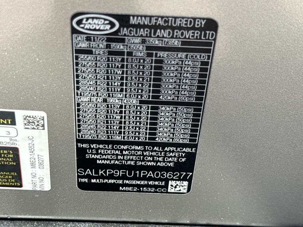 Used 2023 Blue Land Rover SE image 30