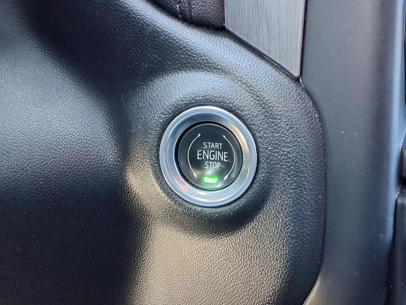 Used 2019 White GMC Denali image 8