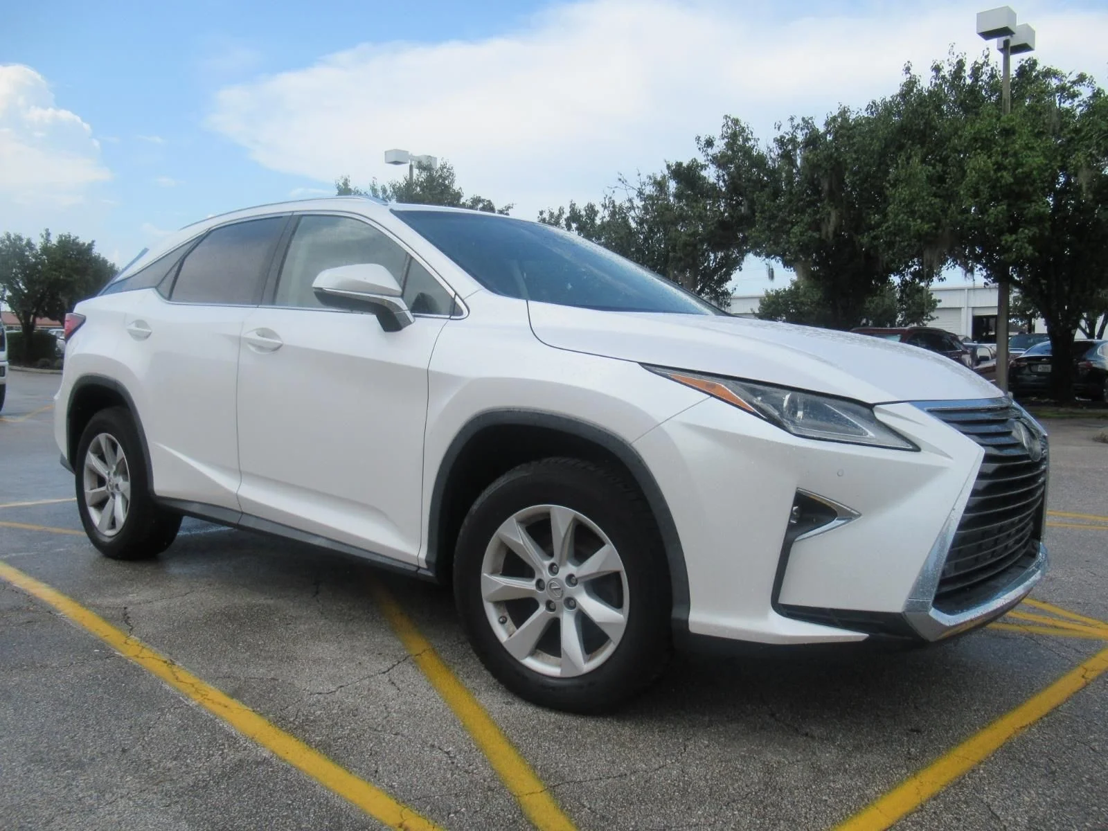 Used 2017 White Lexus 350 image 1