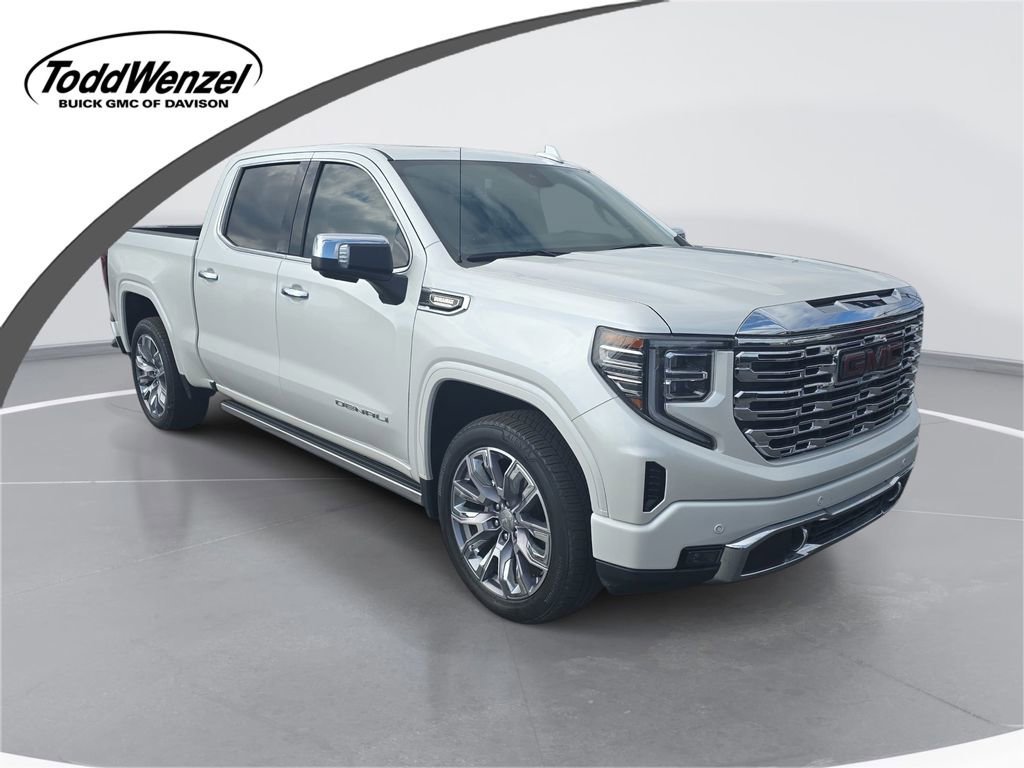 2023 GMC Sierra 4WD Crew Cab Short Box Denali's photo