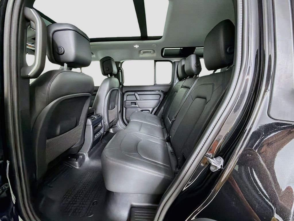 Used 2025 Black Land Rover S image 26