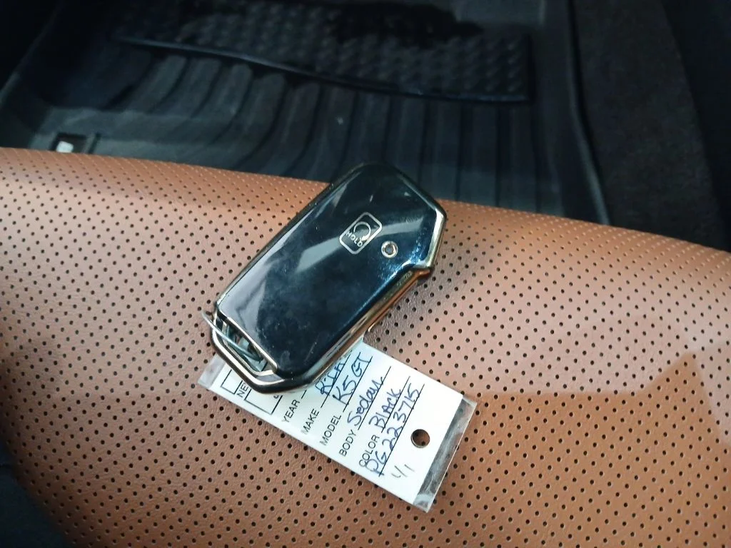 Used 2023 Black Kia GT image 33