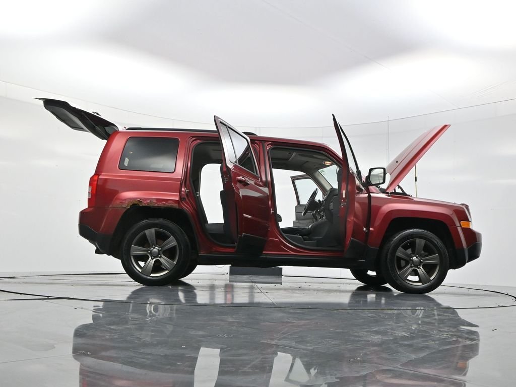 Used 2014 Deep Cherry Red Crystal Pearlcoat Jeep Latitude image 54