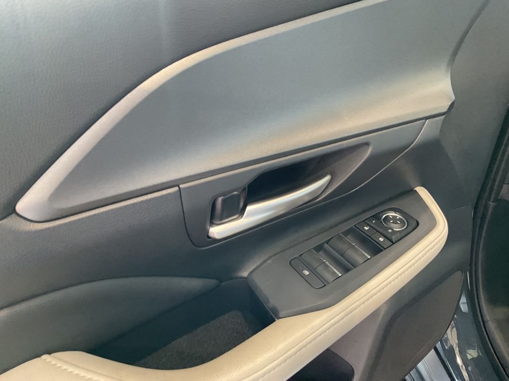 Used 2025 White Toyota XLE image 15