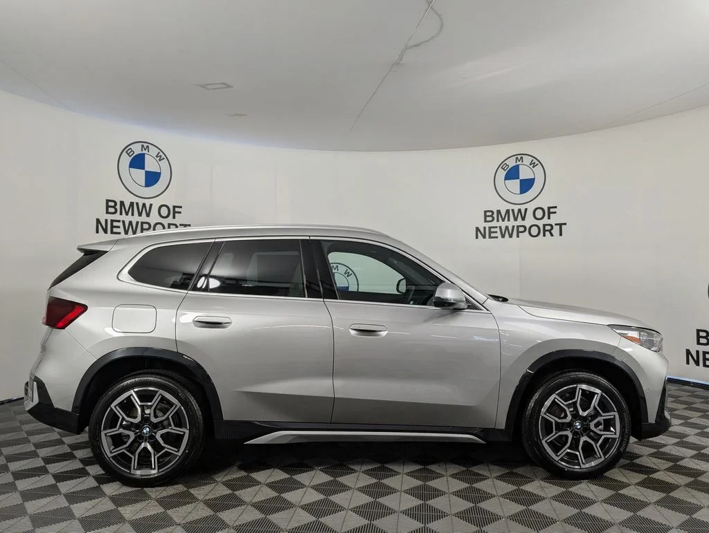 New 2026 Silver BMW xDrive28i image 5