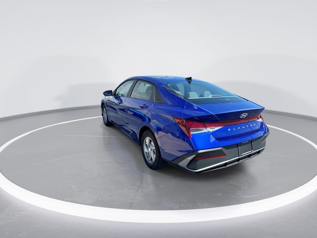 Used 2025 Blue Hyundai SE image 6