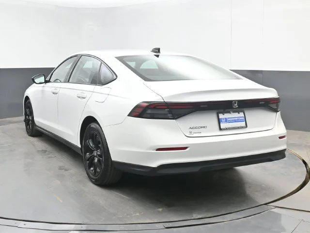 2025 Honda Accord SE - Photo 61