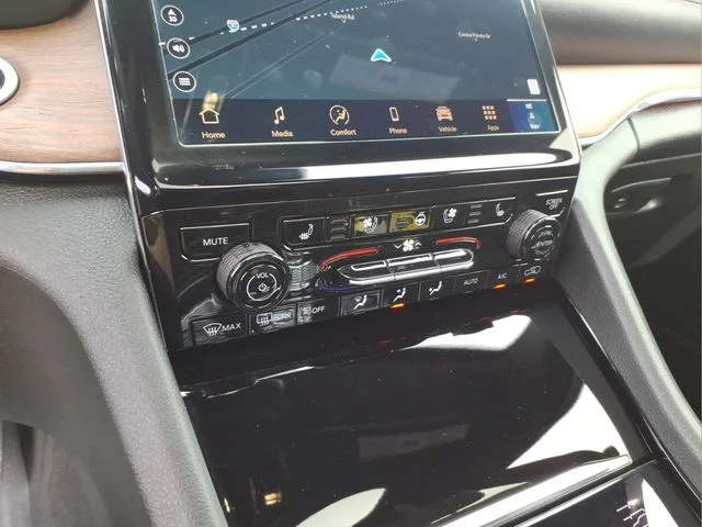 Used 2025 Black Jeep Summit image 31
