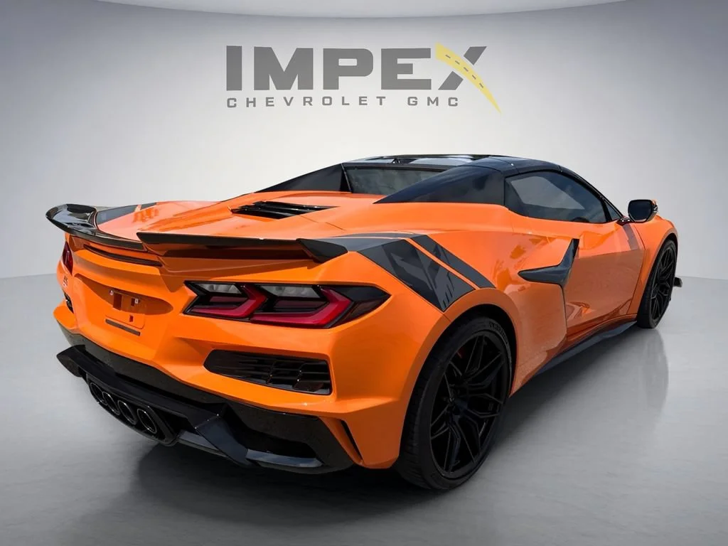 Used 2023 AMPLIFY ORANGE TINTCOAT Chevrolet 3LZ image 5