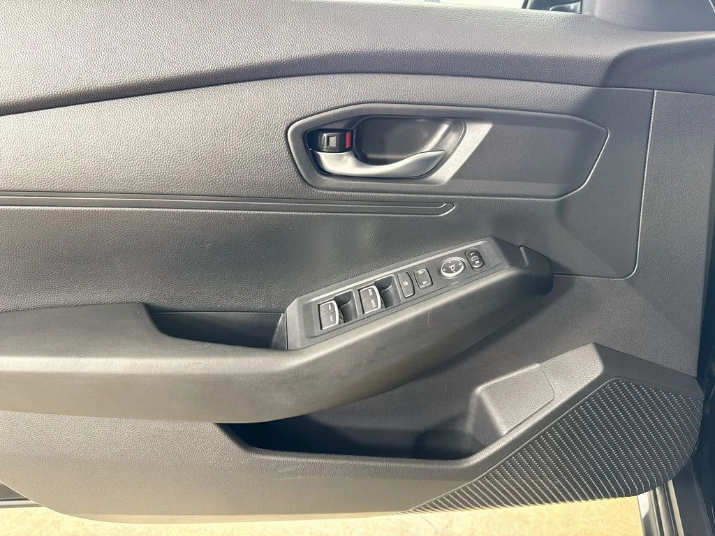 Used 2024 Black Honda LX image 17