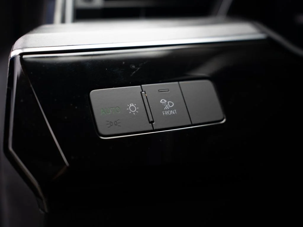 Used 2022 White Audi Premium image 29