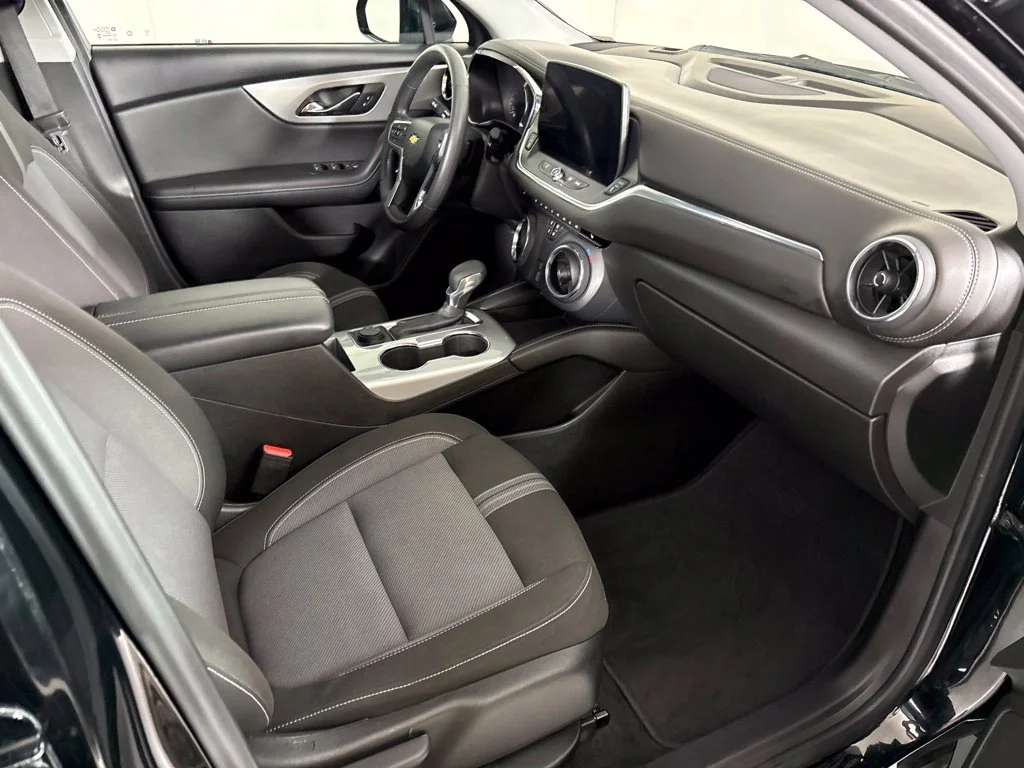 Used 2025 Black Chevrolet LT image 16