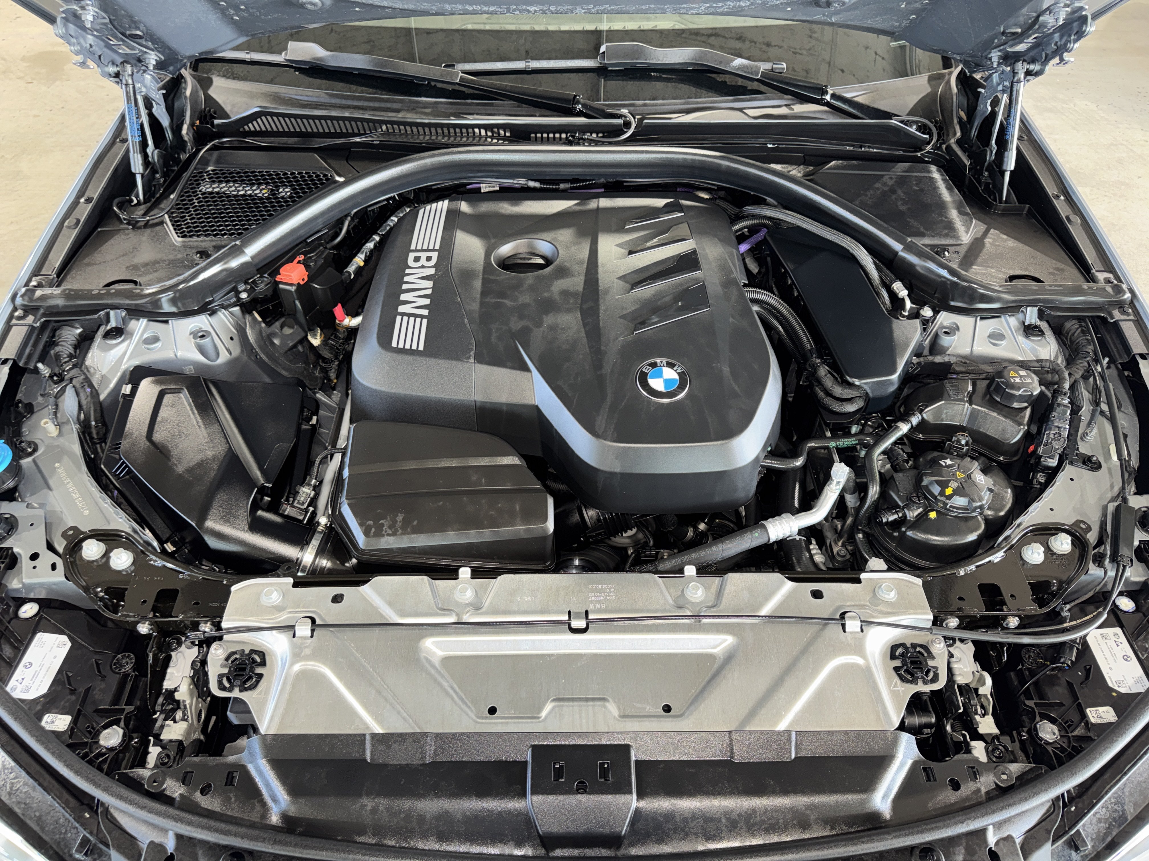 Used 2025 Skyscraper Grey Metallic BMW 330i image 35