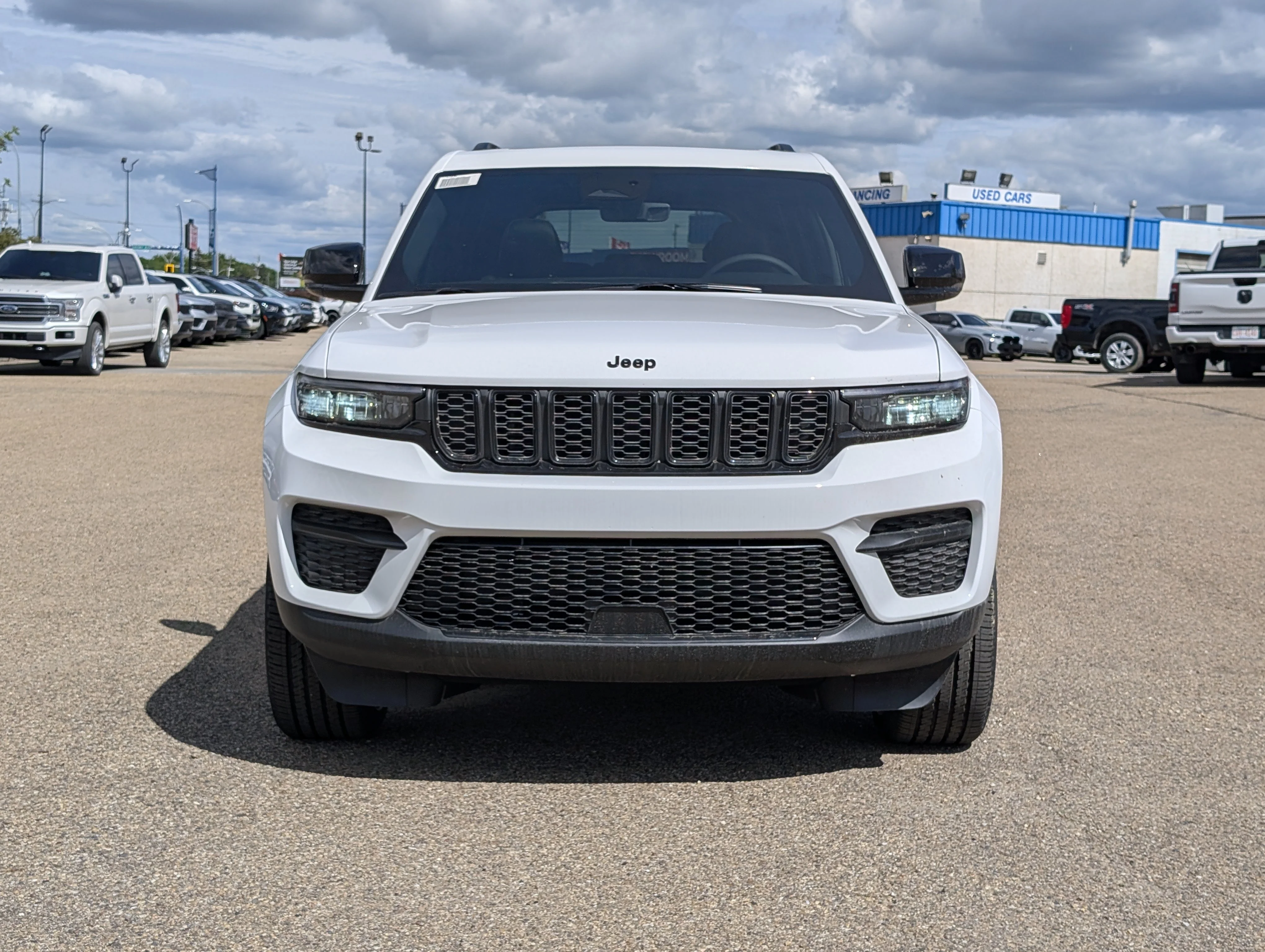 New 2025 Bright White Jeep Altitude image 10