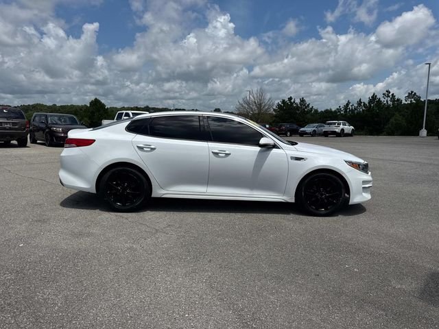Used 2018 White Kia EX image 3
