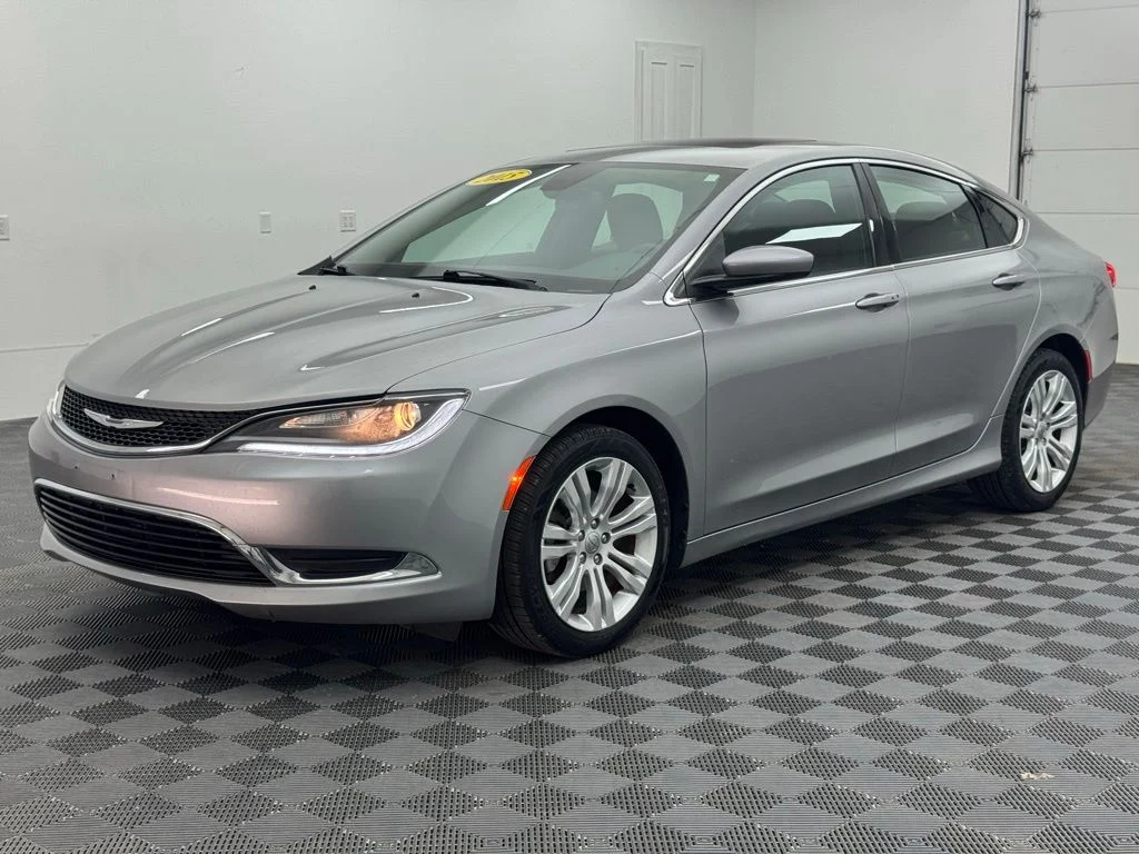 Used 2015 Chrysler 200 Limited with VIN 1C3CCCAB5FN550526 for sale in Troy, OH