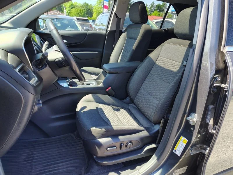 Used 2018 Gray Chevrolet LT image 9
