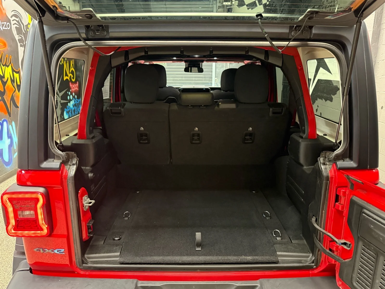 Used 2024 Firecracker Red Clear Coat (prc) Jeep Rubicon 4xe image 23