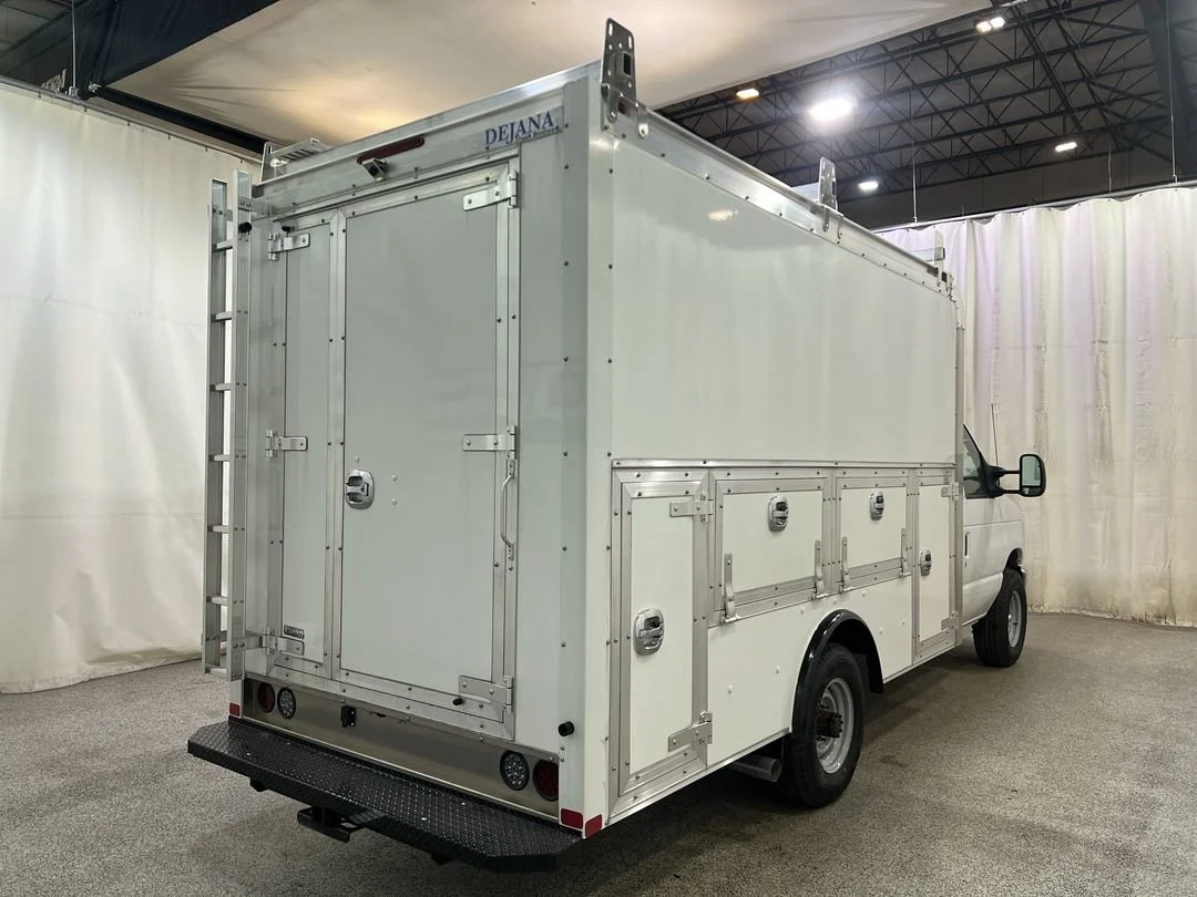 New 2026 Oxford White Ford E-350 SRW image 8