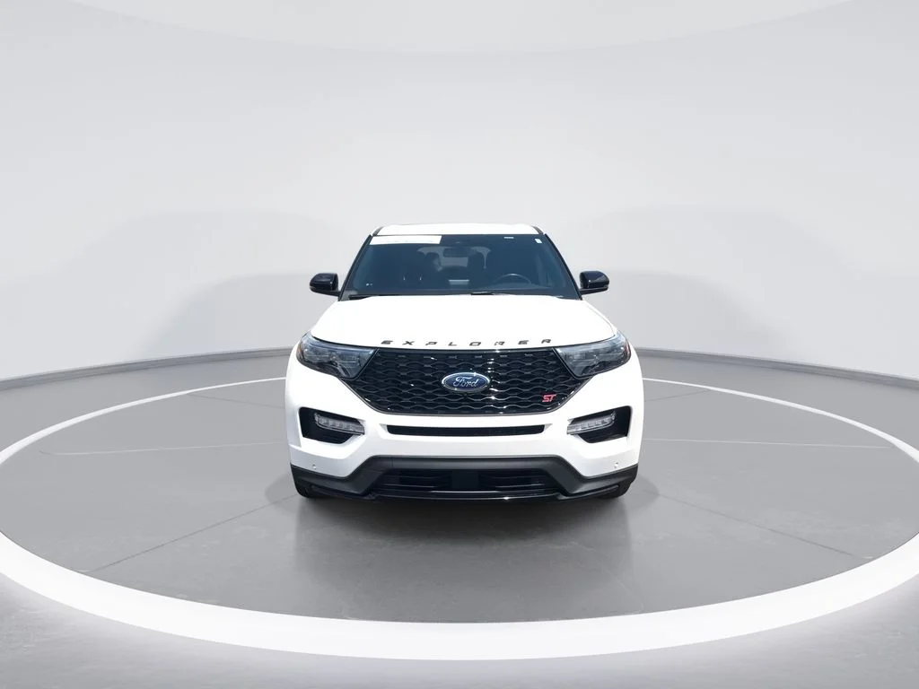 Used 2022 White Ford ST image 3