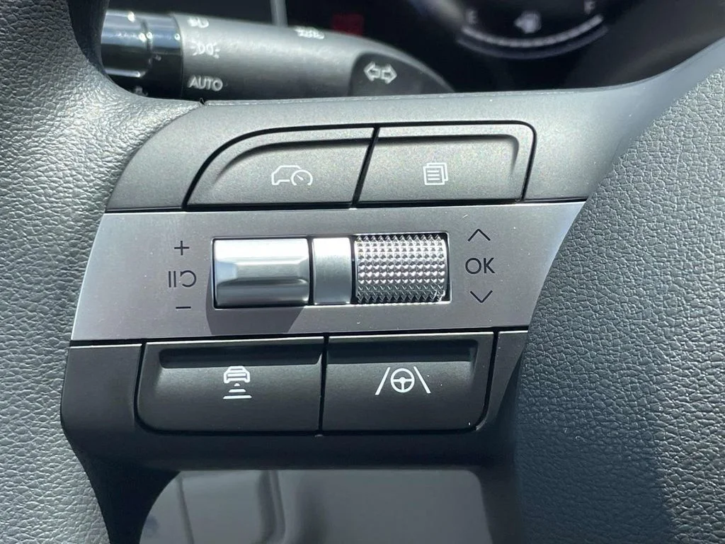 New 2026 Silver Hyundai SEL Plus image 21