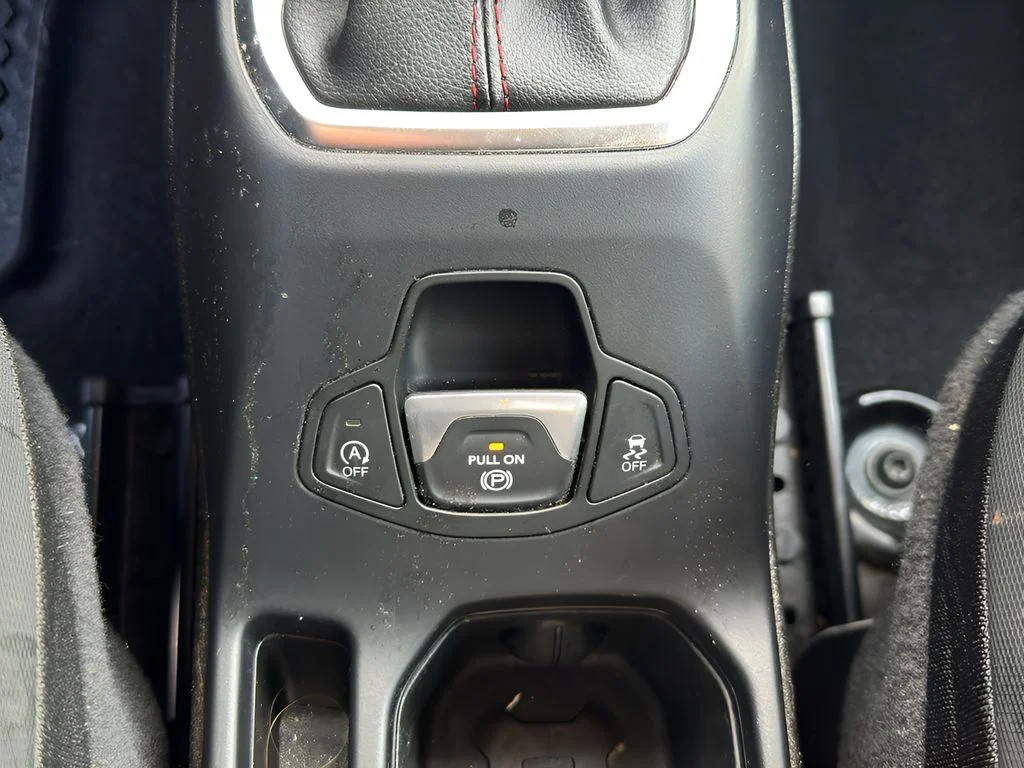 Used 2023 Colorado Red Clearcoat Jeep Trailhawk image 35
