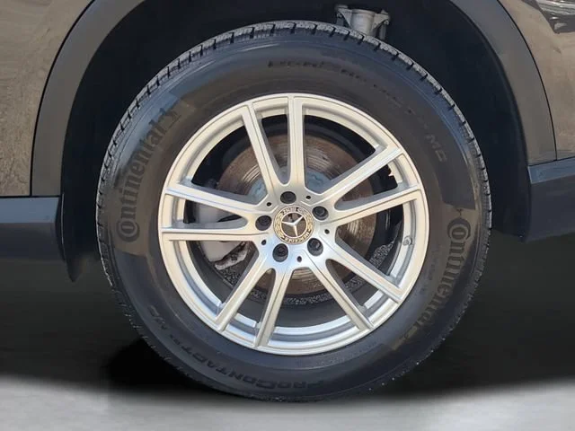Used 2023 Gray Mercedes-Benz GLC 300 image 15