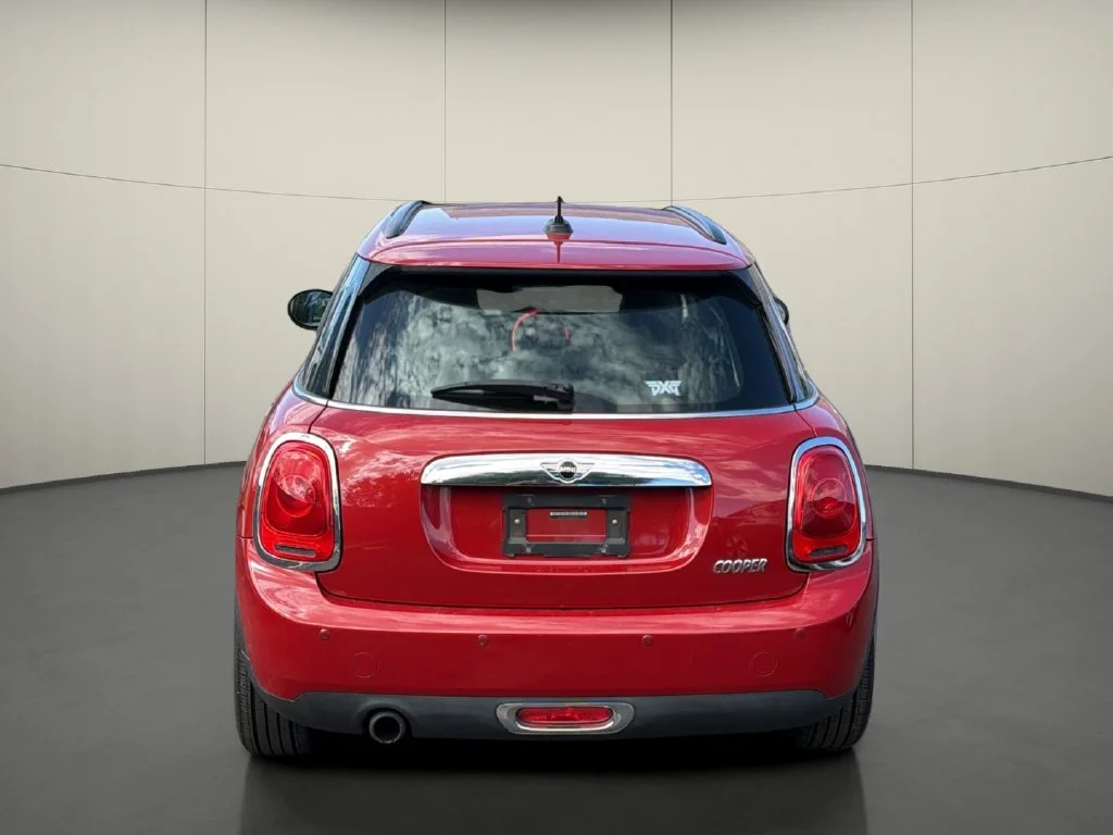 Used 2015 Red MINI Base image 5