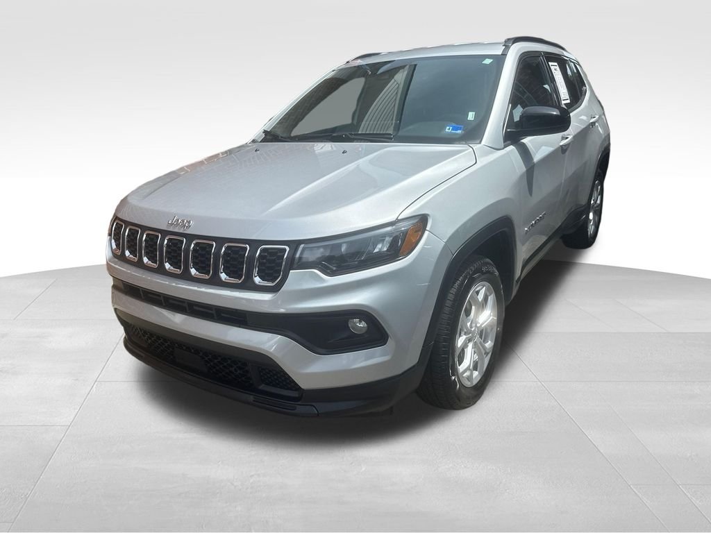 Used 2024 Silver Jeep Latitude image 2