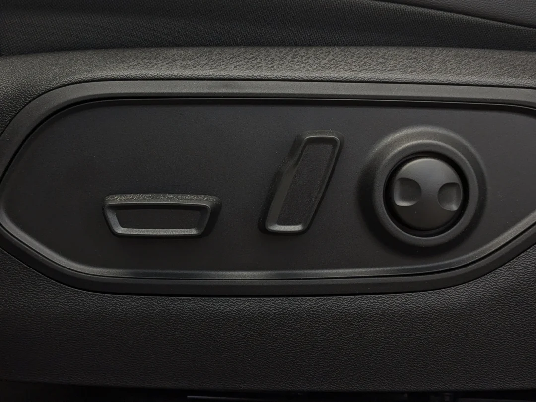 New 2026 White Jeep Limited - - 4x4 - Limited Pkg (23G) - Tech Group - Mopar Interior Protection Pkg & More! image 14