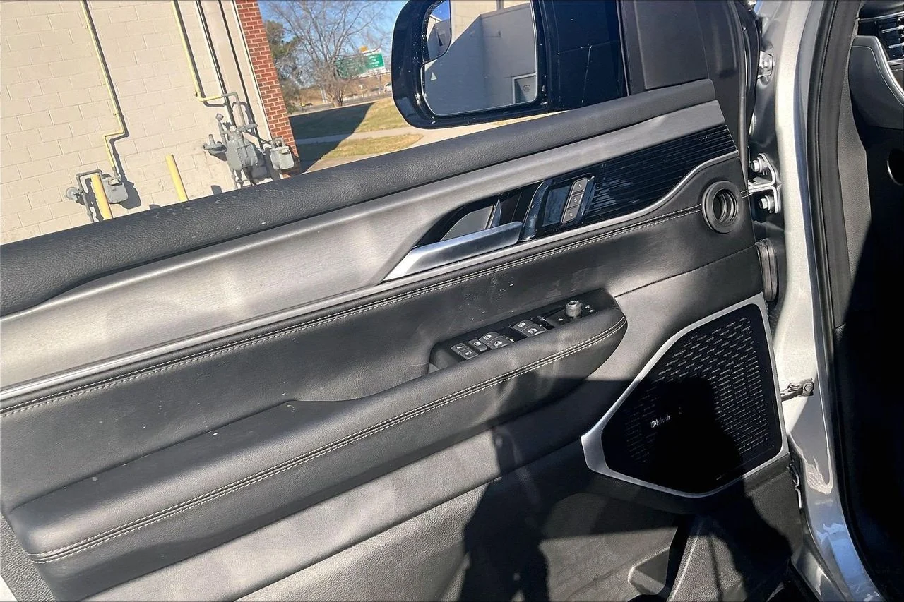 New 2026 Silver Zynith Jeep Limited Reserve image 29