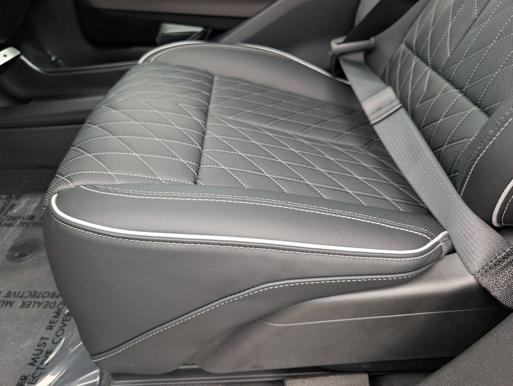 New 2027 Vibrant White Tricoat Cadillac Signature Sport image 13