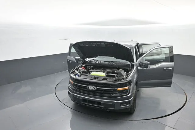 New 2026 Carbonized Gray Metallic Ford XLT image 40