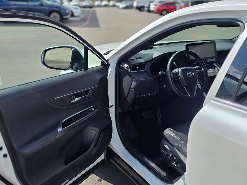 2024 Toyota Venza XLE - Photo 41