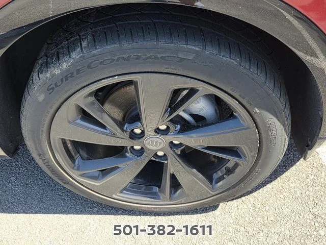 Used 2021 Red Buick Essence image 18