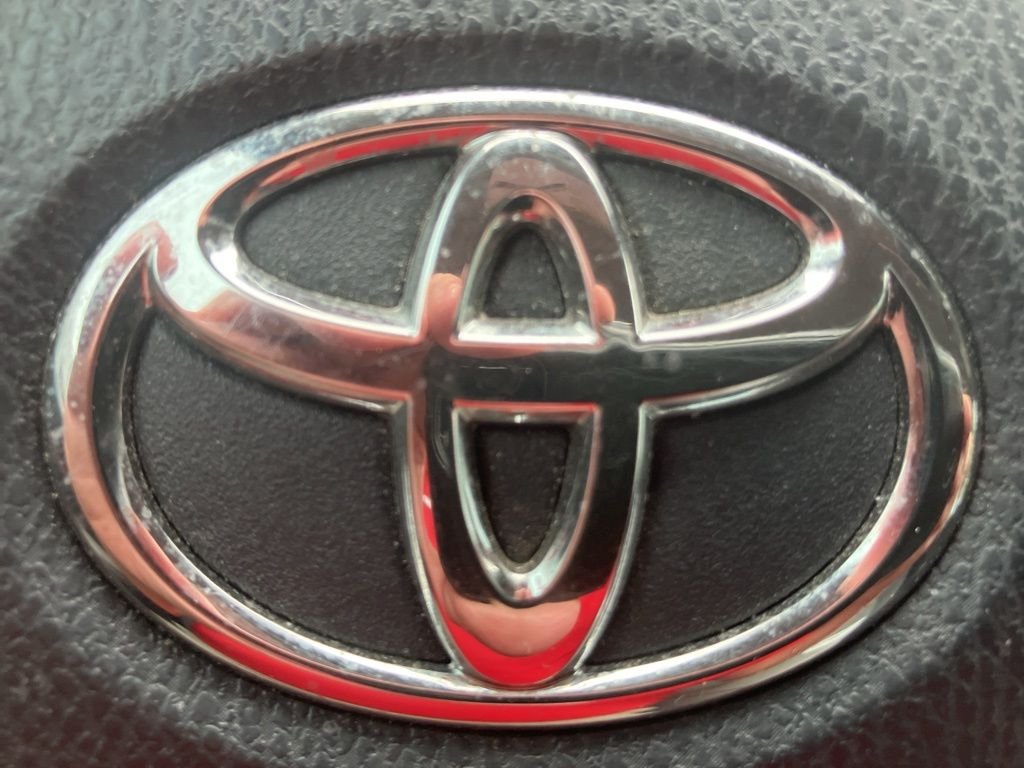 Used 2022 Gray Toyota LE image 14