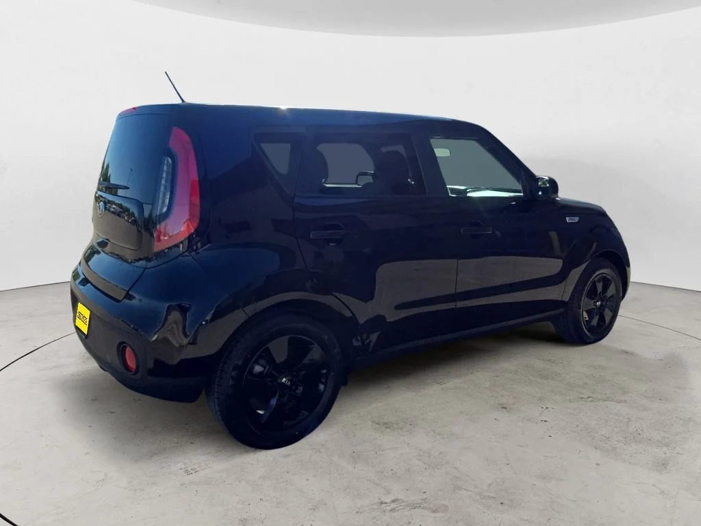 Used 2019 Black Kia Base image 5